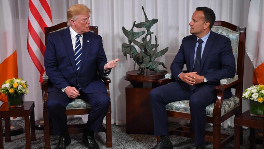 El presidente de EE.UU., Donald Trump (izda.), y el primer ministro de Irlanda, Leo Varadkar, en Shannon, Irlanda, 5 de junio de 2019. (Foto: AFP)