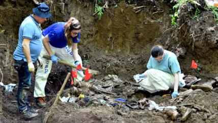 Hallan fosa común de musulmanes asesinados en Bosnia en 1992