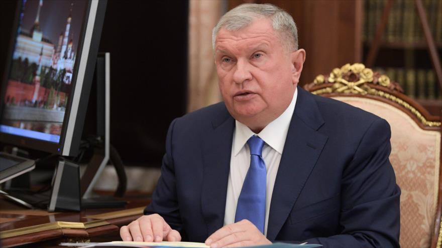 El presidente de la petrolera estatal rusa Rosneft, Igor Sechin, en una reunión en el Kremlin, en Moscú, la capital rusa, 1 de abril de 2019.