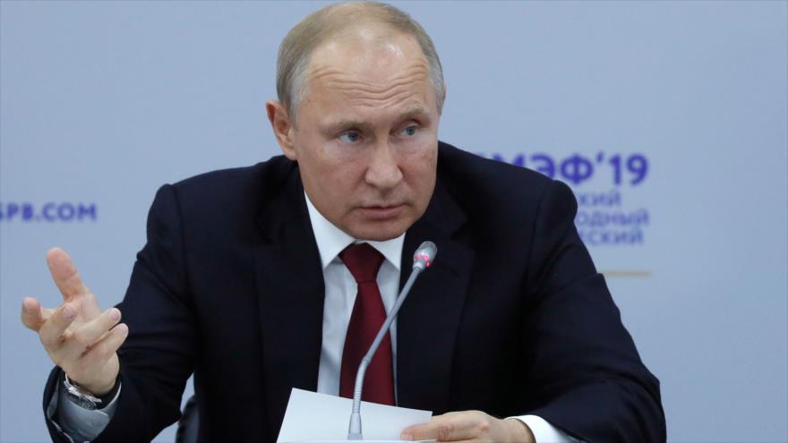 El presidente de Rusia, Vladimir Putin, en el Foro Económico de San Petersburgo, 7 de junio de 2019. (Foto: AFP)