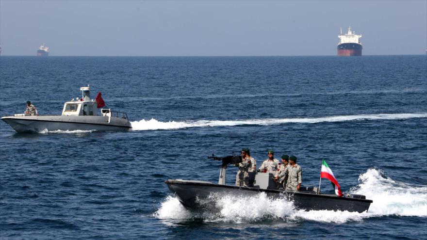 Irán rescata a 44 tripulantes de buques afectados en mar de Omán