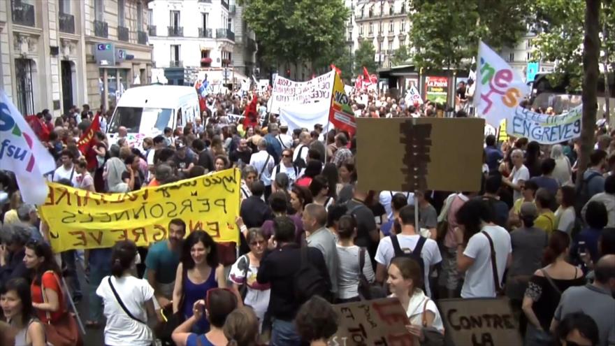 Profesores franceses repudian reformas educativas de Macron