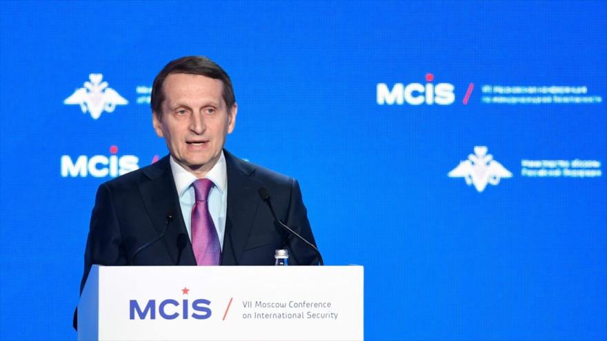 El director del Servicio de Inteligencia Exterior de Rusia, Serguéi Narishkin, ofrece un discurso en Moscú, la capital rusa, 4 de abril de 2018. (Foto: AFP)