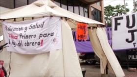 Maestros en huelga de hambre en Honduras denuncian ataques