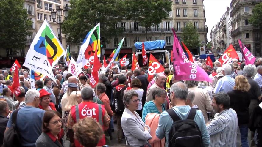 Pensionistas franceses rechazan políticas de Macron