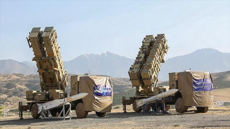 Sistemas de defensa aérea, modelo 15 de Jordad, de Irán, exhibidos por el Ejército, 9 de junio de 2019. (Foto: Tasnim)