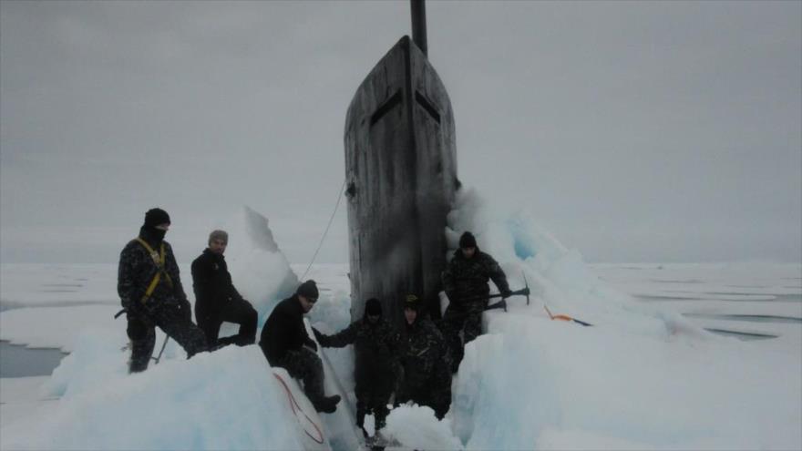 Los marineros del Ejército de EE.UU. en el Polo Norte en el Ártico, 30 de julio de 2015. 