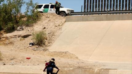 Hallan muertos a 3 niños y 1 mujer cerca de frontera de EEUU-México