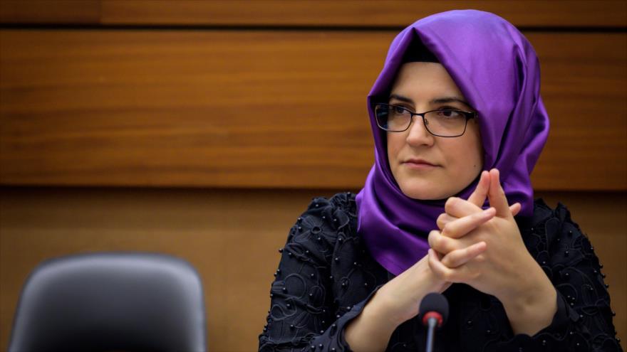 Hatice Cengiz, la novia del asesinado periodista saudí Jamal Khashoggi, en una sesión de la CDHNU, 25 de junio de 2019. (Foto: AFP)