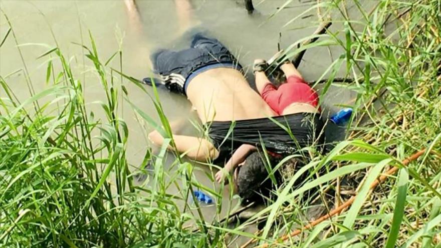 La foto de un migrante y su hija muertos conmociona al mundo