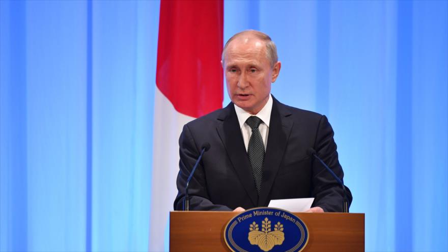 Putin firma salida de Rusia del tratado de desarme nuclear INF