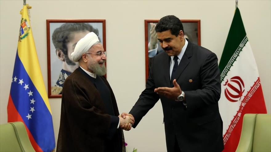 El presidente de Irán, Hasan Rohani (izqda.), y el venezolano, Nicolás Maduro, se reúnen en la isla Margarita, Nueva Esparta, 16 de septiembre de 2016.