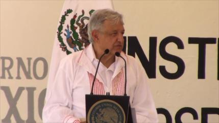 AMLO recorre territorio zapatista donde sufre problemas de sanidad