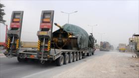 Turquía envía un gran convoy militar a la frontera con Siria