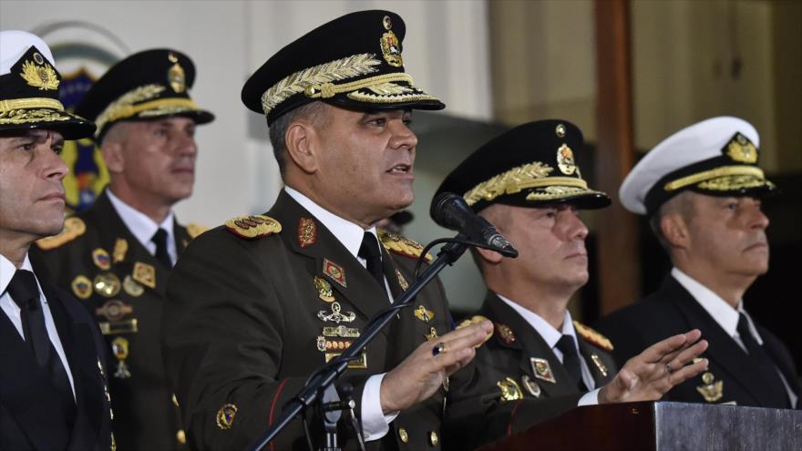 El ministro de Defensa de Venezuela, Vladimir Padrino López, en una rueda de prensa en Caracas, capital de Venezuela, 24 de enero de 2019. (Foto: AFP)