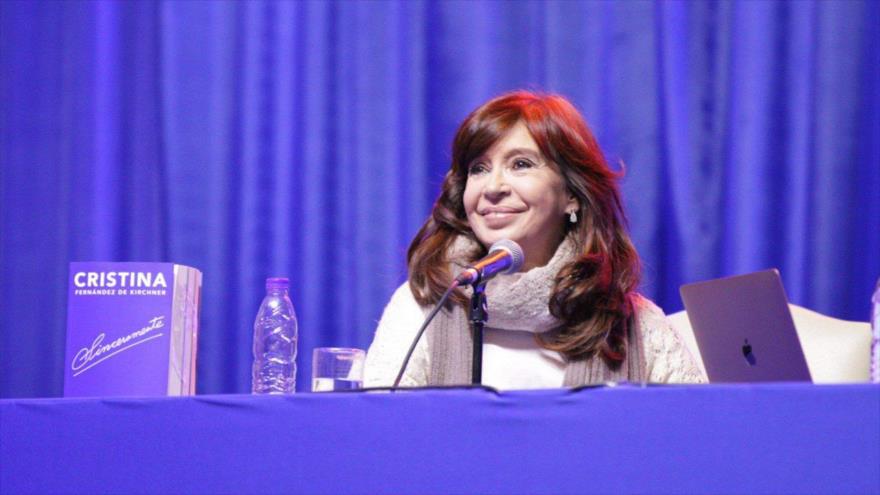 Cristina Fernández censura campaña sucia y agresiva de Macri