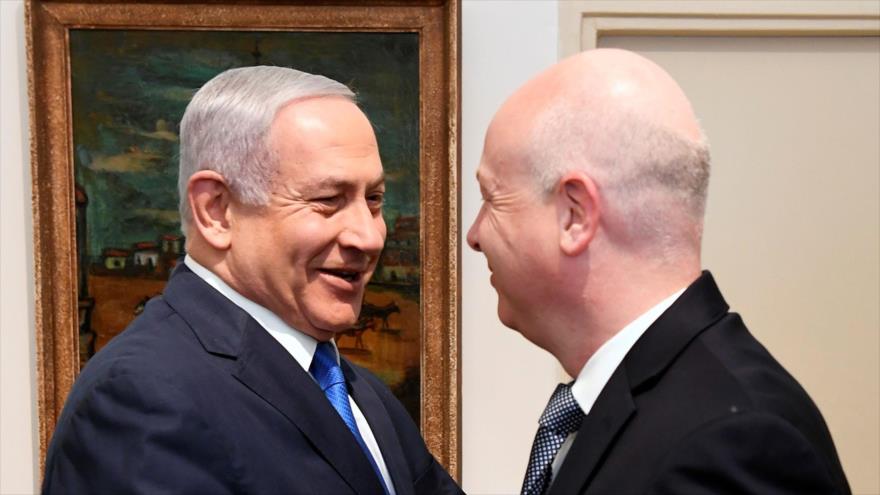 El premier israelí, Banjamín Netanyahu (izda.) y el representante de EE.UU. para Oriente Medio, Jason Greenblatt, en Al-Quds, 30 de mayo de 2019. (Foto: AFP)