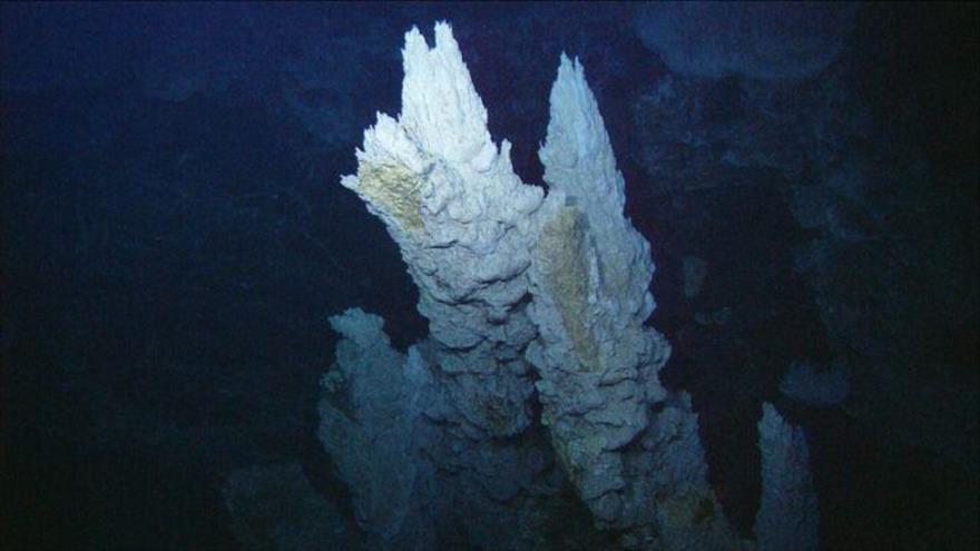 La Ciudad Perdida es un campo hidrotermal submarino que se erige en el océano Atlántico.