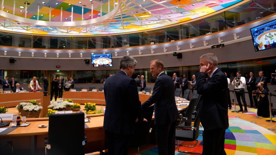 El presidente del Consejo Europeo, Donald Tusk (centro), participa en una cumbre de la UE en Bruselas, 21 de junio de 2019. (Foto: AFP)
