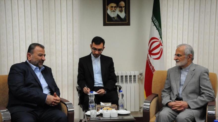 Presidente del Consejo Estratégico de Relaciones Exteriores de Irán y el jefe adjunto de la Oficina Política de HAMAS (izda.), Teherán, 21 de julio de 2019.