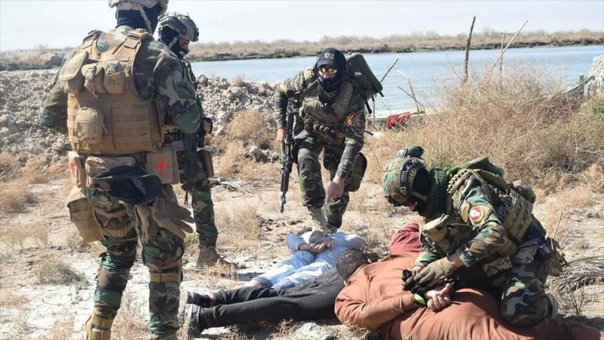 Fuerzas especiales iraquíes detienen a varios terroristas de Daesh en el norte del país.