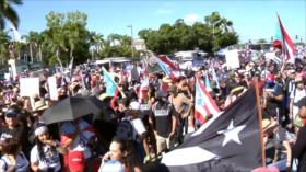 Masivas marcha en Puerto Rico aumentan presión sobre gobernador