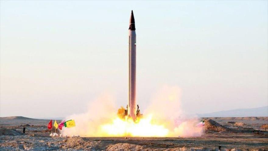 El momento del lanzamiento de un misil balístico iraní, octubre de 2015. (Foto: Reuters)
