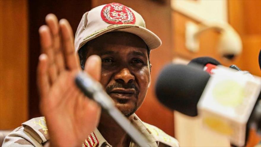 El comandante de las Fuerzas de Apoyo Rápido (FAR) de Sudán, el general Muhamad Hamdan Dagalo.