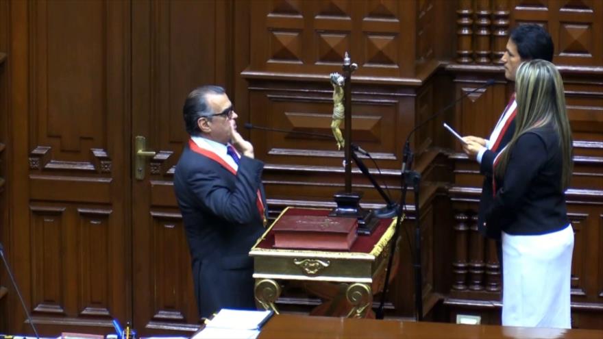 Pedro Olaechea es el nuevo presidente del Congreso de Perú