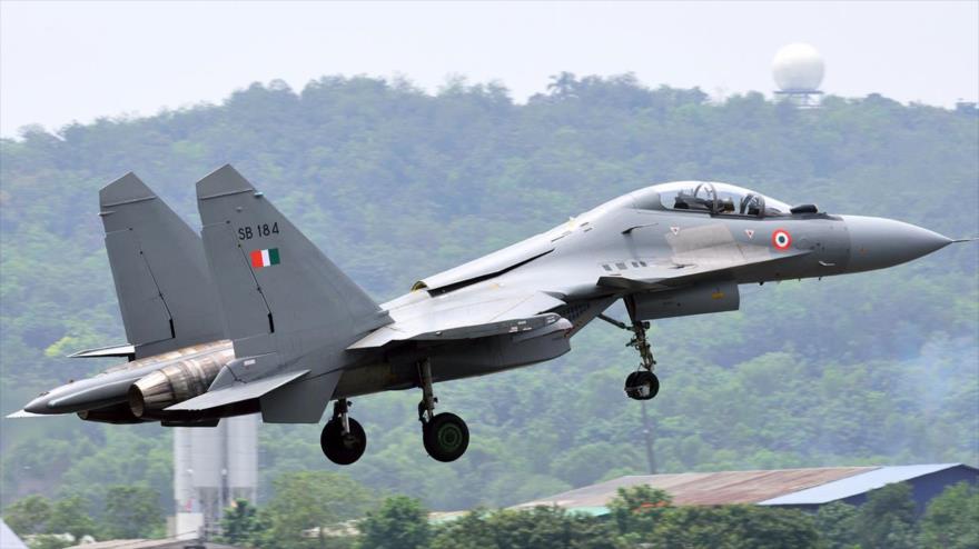 Un avión de combate Sukhoi Su-30MKI de la Fuerza Aérea de La India.