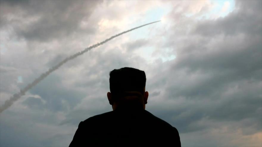 Corea del Norte prueba lanzador de cohetes guiados de gran calibre | HISPANTV
