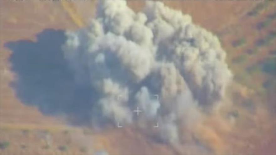 Vídeo: Cazas rusos golpean objetivos terroristas en Idlib, Siria | HISPANTV