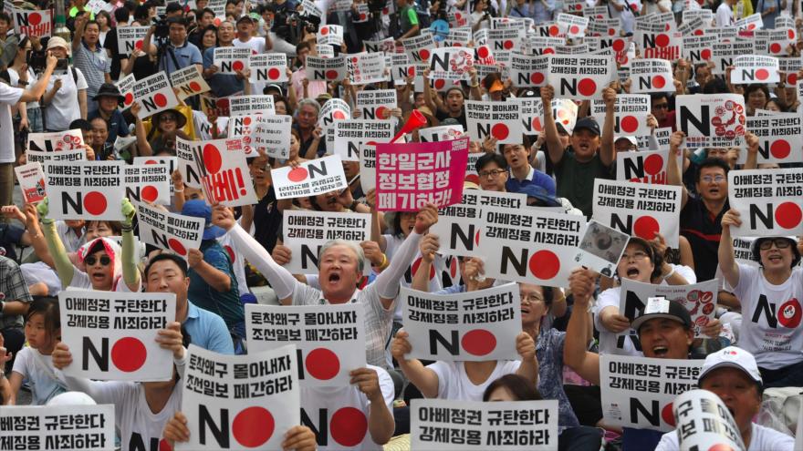 Miles de surcoreanos repudian decisión comercial de Japón | HISPANTV