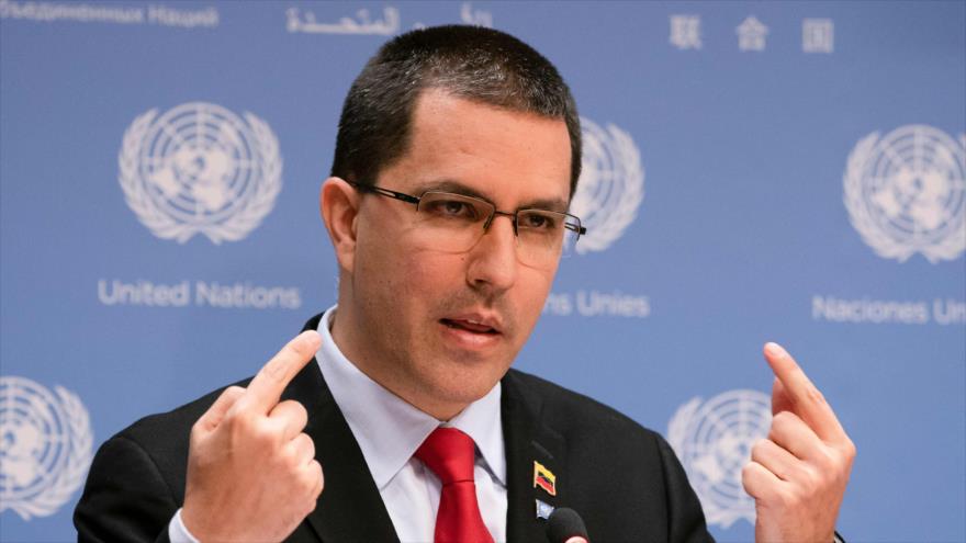El canciller venezolano, Jorge Arreaza, en una rueda de prensa celebrada en la sede de la ONU en Nueva York, 25 de abril de 2019. (Foto: AFP)