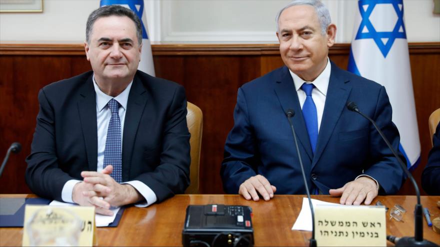 El premier israelí, Benjamín Netanyahu (dcha.), y su ministro de exteriores, Israel Katz, en una reunión de gabinete, 24 de febrero de 2019. (Foto: AFP)