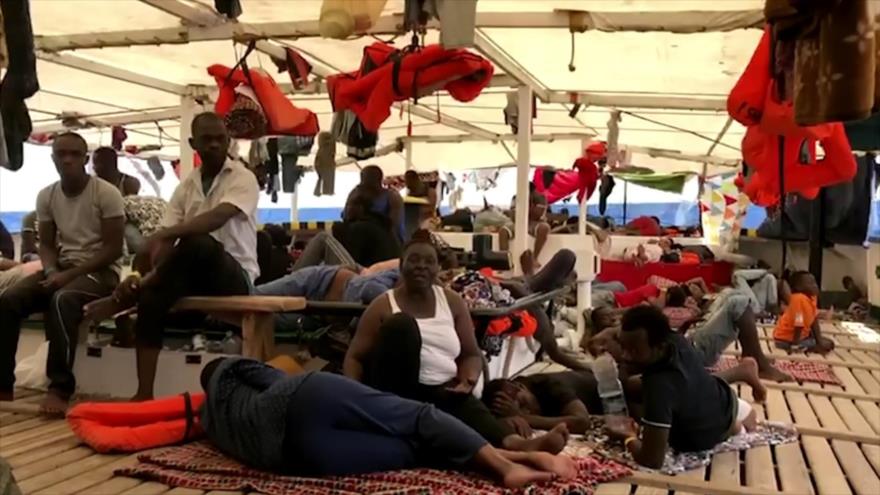 España da la espalda a los 121 inmigrantes del Open Arms