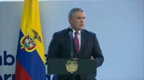 Presidente de Colombia se raja en el primer año de mandato