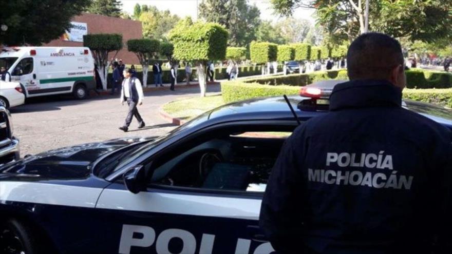 Un agente de Policía del estado de Michoacán, sita en el oeste de México.