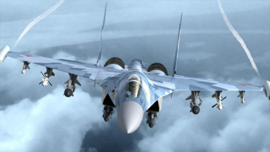 Un avión de combate Sujoi Su-35 de Rusia durante una operación militar.
