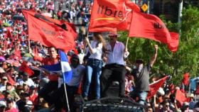 Hondureños gritan ¡Fuera Hernández! en nueva protesta masiva