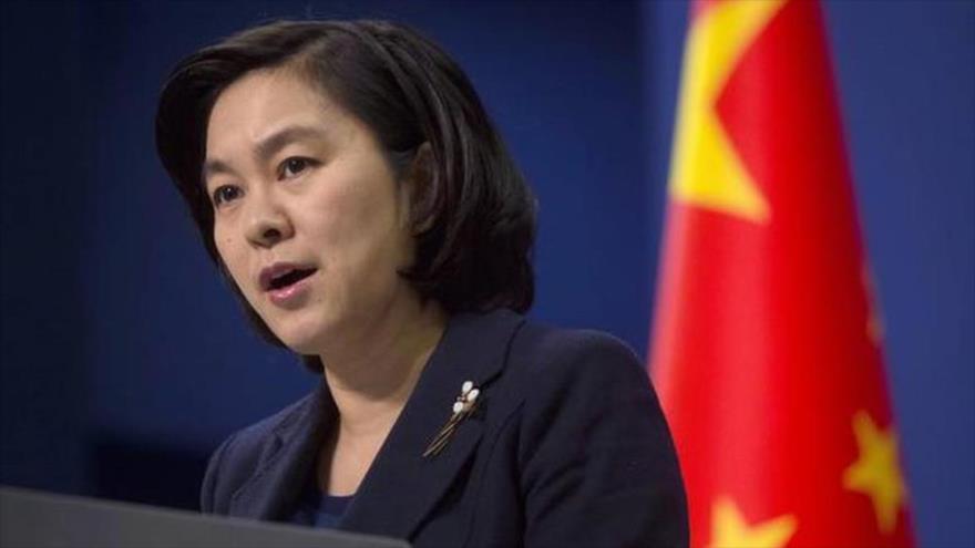 La portavoz de Ministerio de Exteriores de China, Hua Chunying, habla en una conferencia de prensa.