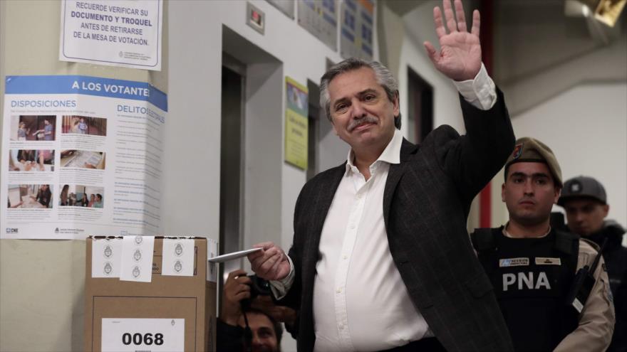 Opositor Fernández se impone a Macri en primarias de Argentina
