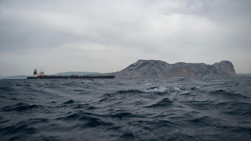 El petrolero Grace 1, retenido por el Reino Unido, frente a las costas de Gibraltar, 6 de julio de 2019. (Foto: AFP)