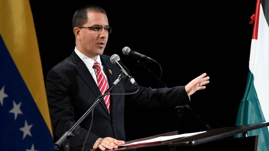 El canciller venezolano, Jorge Arreaza, durante una reunión en Caracas, capital de Venezuela, 20 de agosto de 2019. (Foto: AFP) 