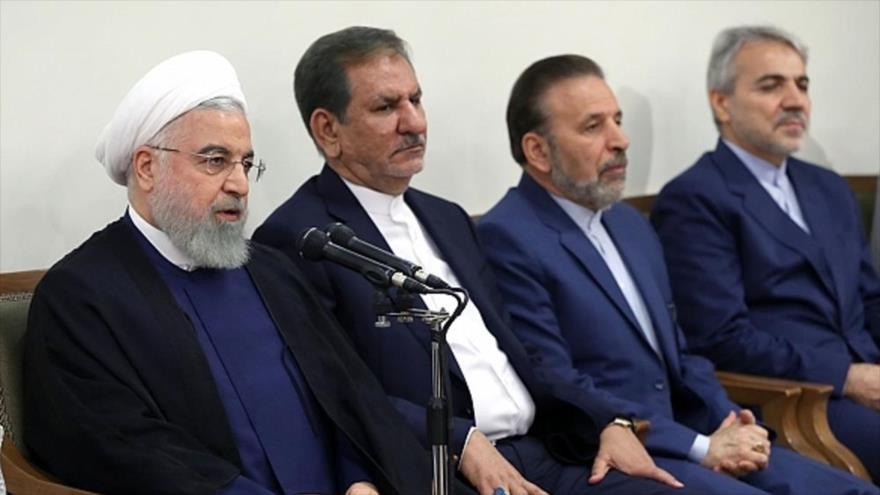 El presidente iraní, Hasan Rohani, en una reunión con el Líder, el ayatolá Seyed Ali Jamenei, Teherán, 21 de agosto de 2019. (Foto: President.ir)