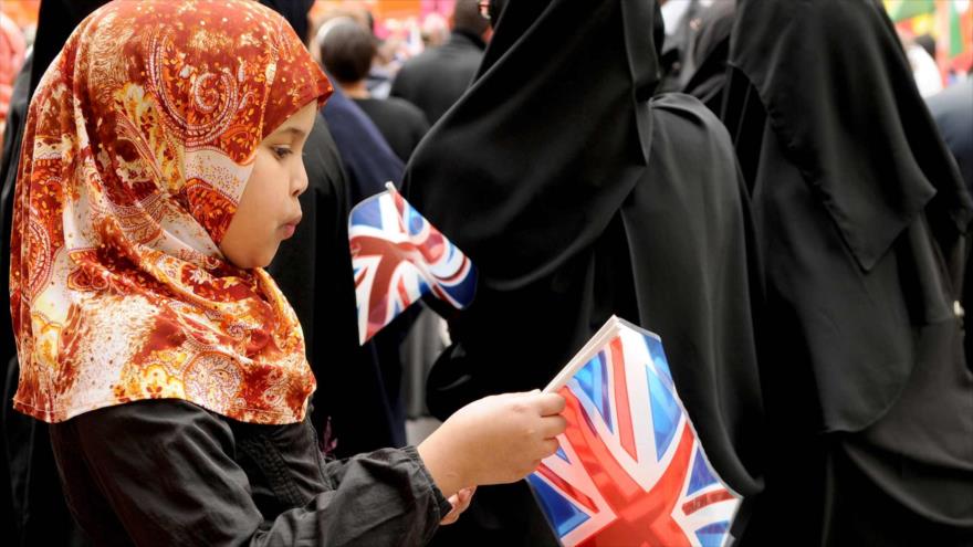 ‘Londres practica islamofobia estructural contra los musulmanes’ | HISPANTV