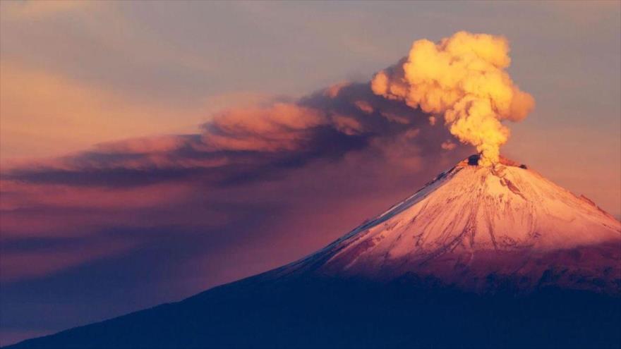 Vídeo: Alerta en México tras la explosión del volcán Popocatépetl