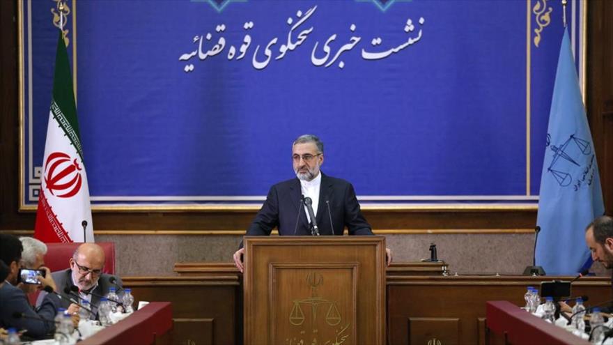 El portavoz del Poder Judicial de Irán, Qolam Hosein Esmaili, en una rueda de prensa celebrada en Teherán (capital), 27 de agosto de 2019. (Foto: Mizan)
