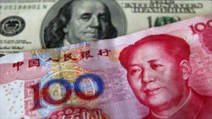 China devalúa una vez más su moneda nacional frente al dólar