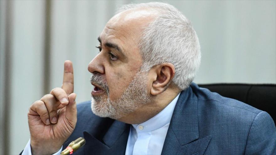 Mohamad Yavad Zarif, canciller de Irán, habla en el Foro Mundial Islámico en Kuala Lumpur, capital de Malasia, 29 de agosto de 2019. (Foto: AFP)